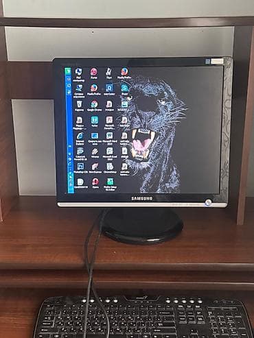 Modemlər və şəbəkə avadanlıqları: Kompüter dəsti( blok+monitor+klaviatura+maus) birlikdə satılır. Real — 1