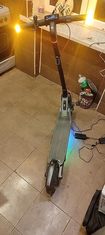 sukuter ucuz: İşlənmiş Elektrik samokat 11", 751 - 1000 Vt, 26 - 35 km/s, Ödənişli çatdırılma — 2