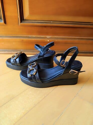 женские пляжные шлепанцы: Размер: 37, цвет - Черный, Б/у — 1