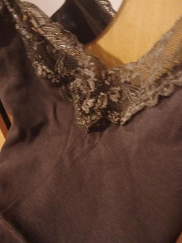 Qadın üçün qara zərif top – krujeva detallı - Model: nazik çiyin — 2