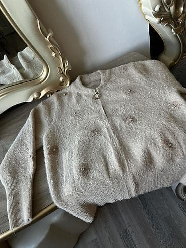 kurtka modelleri instagram: Qadın kardiqanı – krem rəng - Model: dairəvi yaxalı, fermuarlı — 3