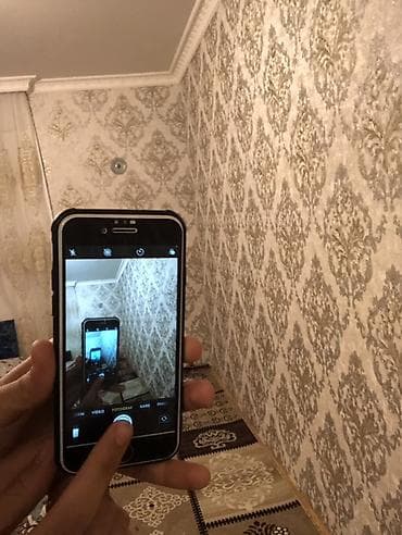 iphone 5s korpus: IPhone 8, Qara, Barmaq izi — 1