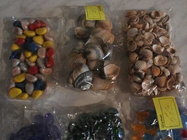 bit darağı qiyməti: Baliqqulaqlari ve rəngli daşlar 1 packasi 5 azn və 8 azn — 2