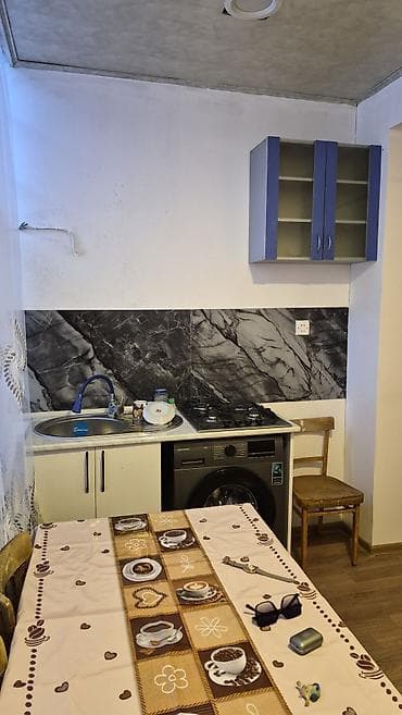 İÇERI ŞEHER Metrosuna 3 deqiqeliy mesafede tezebey Hamamin Yaninda 1 — 8