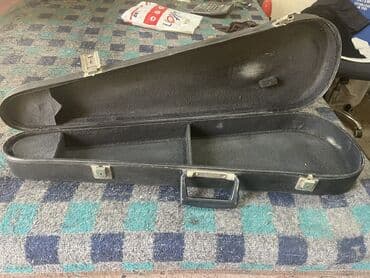 skripka 4 4: Skiripka futlari ela veziyyetde — 4