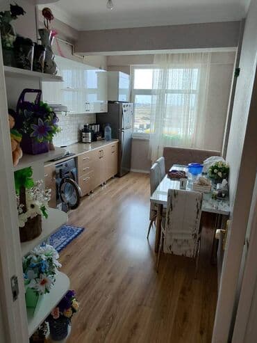 9 ci mikrorayon satilan evler: 3 otaqlı, Yeni tikili, 109 kv. m — 6