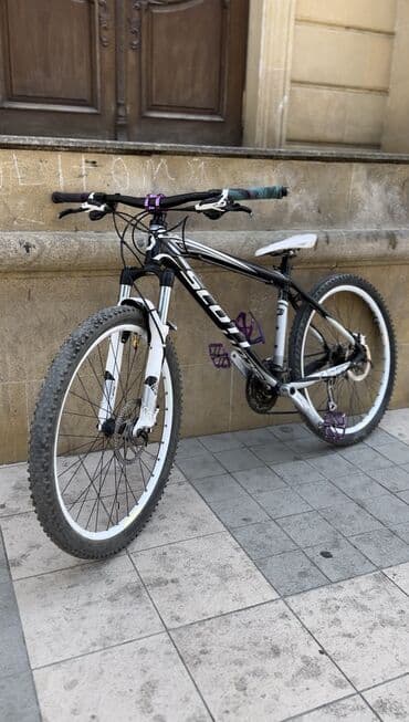 shimano velosipedi: İşlənmiş Dağ velosipedi Scott, 26", sürətlərin sayı: 30, Ödənişli çatdırılma, Ünvandan götürmə — 1