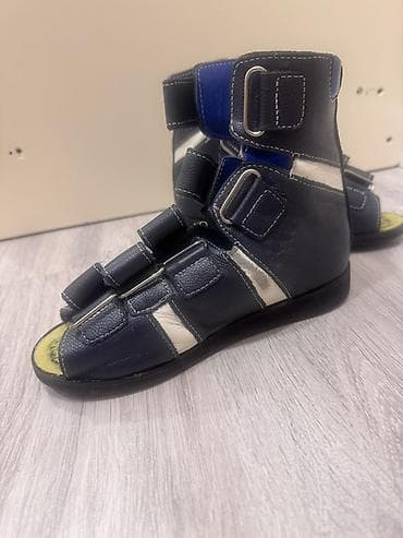 Uşaq üçün ortopedik sandal cütü
 :1defe geyilib ortopedik 36 razmer