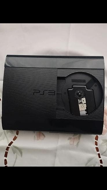 plastation 4 pro: PlayStation 3 pult bir ədəd olduqu uçun qiymətində endirim olunub — 2