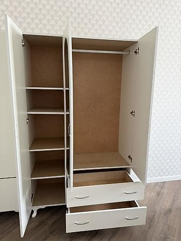 qabılar: 3 qapılı, Ağ, Digər material, Açılan, Düz dolab — 6