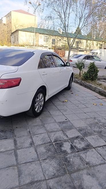 vito satışı: Toyota Camry V6 sedan – ağ rəng. - Kuzov: 4 qapılı, ağ rəng, orijinal — 5