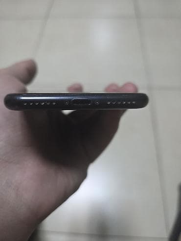 note 11 ikinci el: IPhone SE 2020, 128 GB, Jet Black, Qırıq — 3