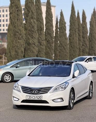 e39 radiator: Hyundai Grandeur (Azera) – ağ rəng, sedan, geniş və komfortlu salon — 4