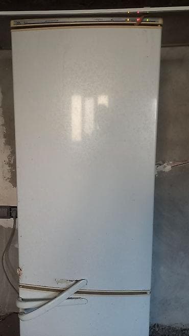 mətbəx peci: İki kameralı soyuducu - Üstdə soyuducu bölmə, altda dondurucu - Ön — 1