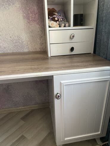 dik islenmis: Oğlan və qız üçün, İşlənmiş, Siyirməli, Yazı masası, Stulsuz — 3