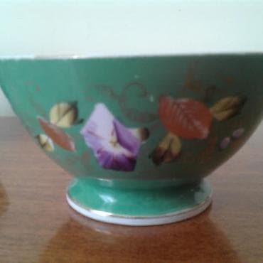 Əsil kuznetsov 100 dən cox yaşı var hərəsindən 2 dənədir biri 1000 — 3