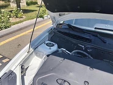 obd 2 1.5: Lada Priora liftback, ağ rəng. - Korpus: 5 qapılı liftback, arxa — 9