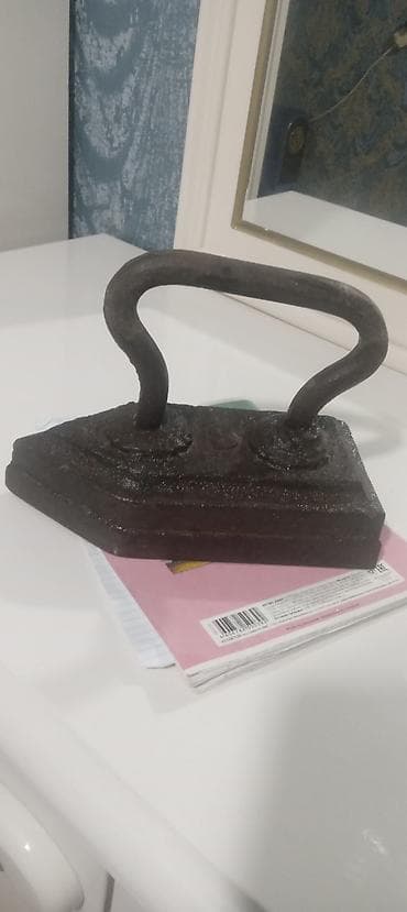 kömür ütüsü: Antik tökmə dəmir ütü - Material: bərk tökmə dəmir - Korpus: klassik — 3