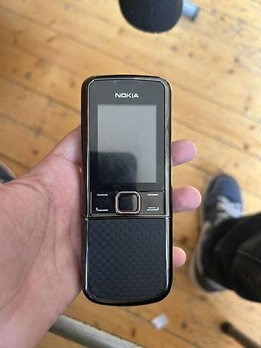 Nokia 8000 4G, rəng - Qara, Düyməli — 2