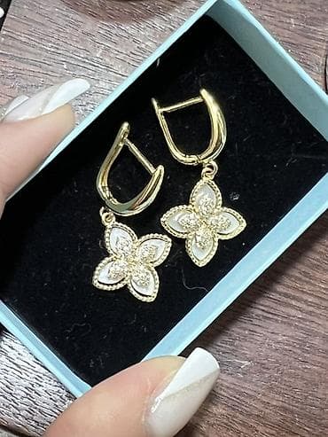 dini əşyalar: Sırğa, Sarı qızıl — 1