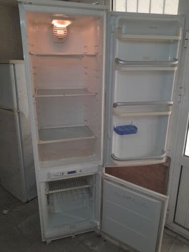 Сушилки для фруктов и овощей: Б/у 2 двери Hotpoint Ariston Холодильник Продажа, цвет - Белый, С колесиками — 2