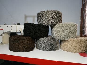 qadınlar üçün helsinki papaqları: Kisi papagı 
quzu derisindendi
her rengi var
sifarisle hazırlanır — 2