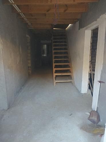 badamdart: Badamdar qəs. 5 otaqlı, 250 kv. m, Təmirsiz — 2