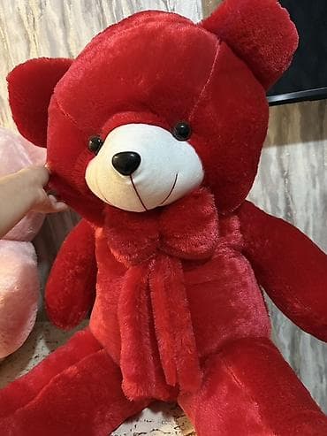 Мягкие игрушки: Qırmızı plyuş ayıcıq – böyük ölçülü, yumşaq və qucaqlanması rahat — 1