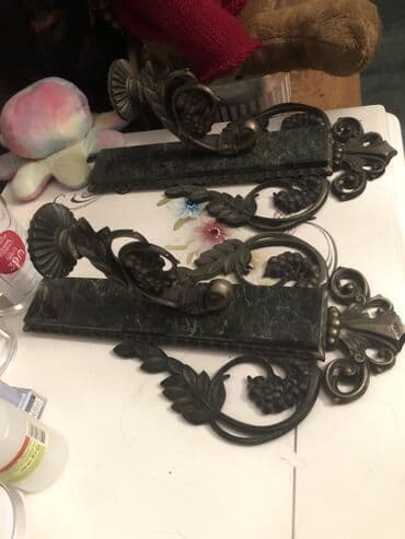 стол с зеркалом: Klassik üslubda antik konsol dəsti yashil mermerden. Oturacagida var — 2