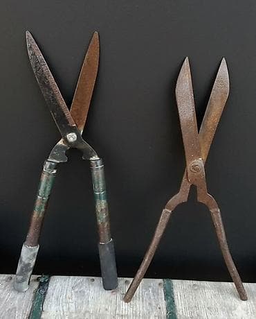 Mexaniki əl alətləri: Bağ və ustaxana alətləri dəsti Tərkib: - Əl mişarı – iri dişli bıçaq — 2