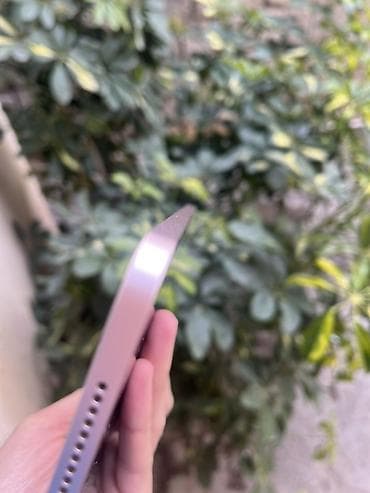 ipad mini: Apple iPad mini (6‑cı nəsil) - Rəng: Purple (bənövşəyi) - Ekran: 8.3" — 4