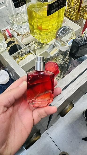 Əcəmidə parfumerya dukana aktib işçi tələb olunur