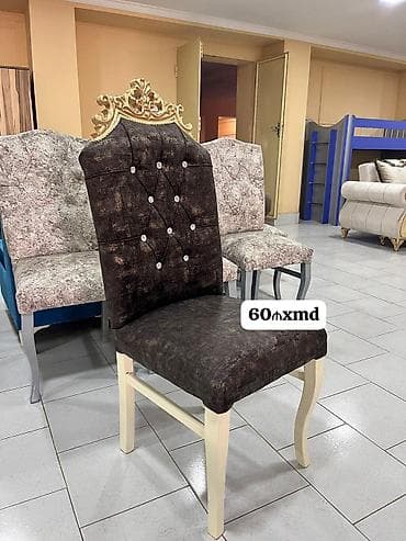 ütu stolu: Taxtalı süsləməli, yumşaq oturacaqlı nahar/kreslo stulları - Klassik — 2
