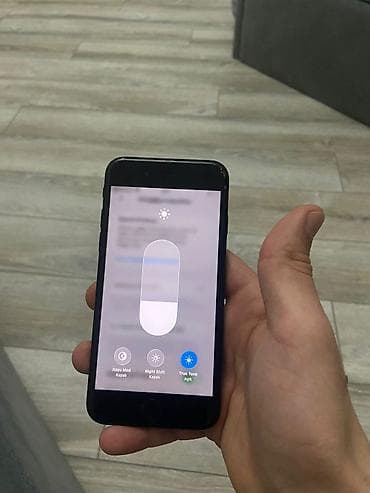 Audio: IPhone SE 2020, 128 GB, Qara, Qırıq, Barmaq izi — 3