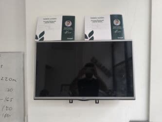 Техника для кухни: Телевизор LG 24" — 1