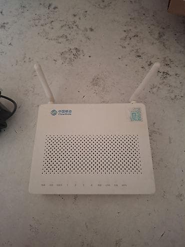 China Mobile markalı Wi‑Fi router Xüsusiyyətlər: - 2 ədəd xarici