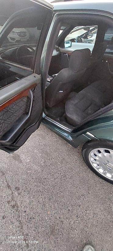 ravon 2: Mercedes-Benz C-Class: 2.2 l | 1995 il Sedan — 1