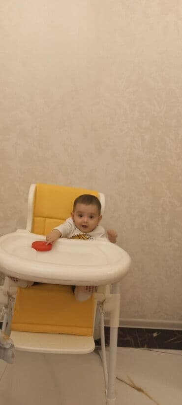 Uşaq yemək stulu - Rəng: ağ konstruksiya, sarı oturacaq və bel lalafo.az -da Uşaq yemək stulu - Rəng: ağ konstruksiya, sarı oturacaq və bel