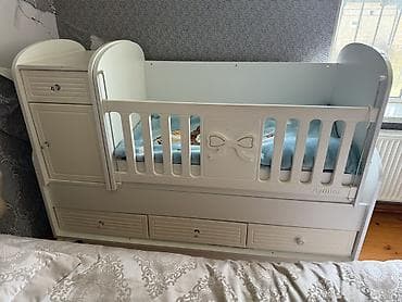 Oğlan və qız üçün, Beşik