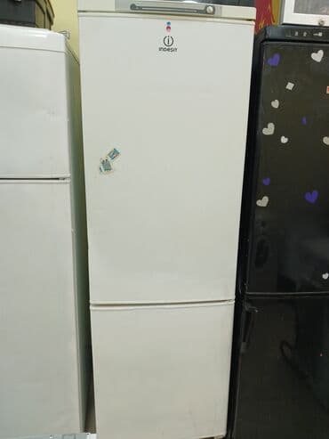 uğur soyuducuları: İşlənmiş 2 qapılı Indesit Soyuducu Satılır, rəng - Ağ, Təkərli — 2