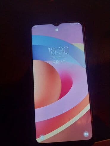 Əvəla Salam Telefon işlənmiş telefondu arxasına vinil vurdurmuşam ki lalafo.az -da Əvəla Salam Telefon işlənmiş telefondu arxasına vinil vurdurmuşam ki