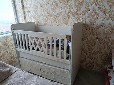 Oğlan və qız üçün, İşlənmiş, Dördbucaq, Beşik, Matras ilə, Yellənmə mexanizmsiz — 2