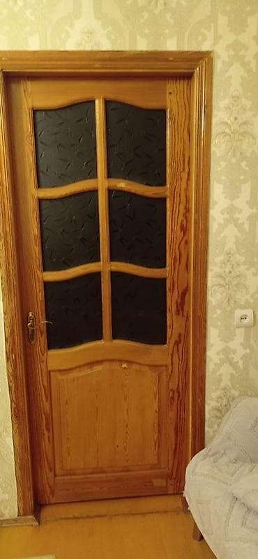 islenmis qapi satiram: Taxta otaq qapıları 5 ədəd 3 -ü çərçivəli, 2-si çərçivəsiz - — 3
