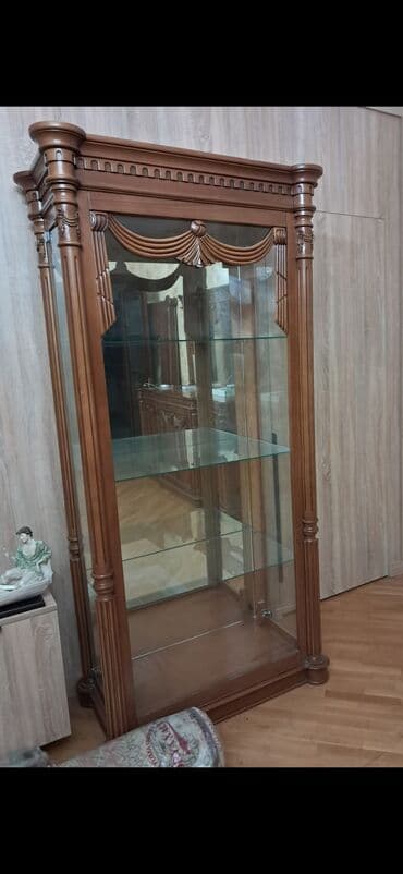 Masalar və oturacaqlar: Klassik üslubda qonaq otağı üçün massiv ağacdan hazırlanmış mebel — 2