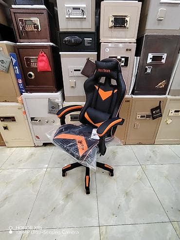 kreslo gaming: Yeni, Təkərli, Qolları tənzimlənir, Süni dəri — 1