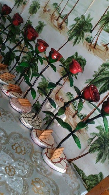 подставки для цветов: Dekor gul. Bir ededi 20 manat. Keramikadan hazorlanib. Uzerine — 4