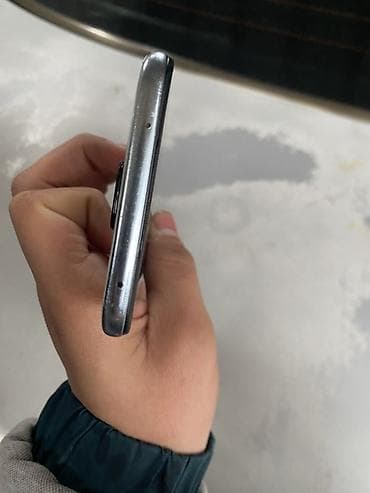 kompyuter hisseleri: ENDİRİM VARR Telefon ideldır sadəcə ekran şüşəsi birdəki arxa şüşəsi — 5