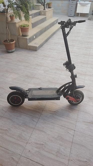 KUGOO G-Booster elektrik skuter - Güclü ikiqat ön amortizator sistemi