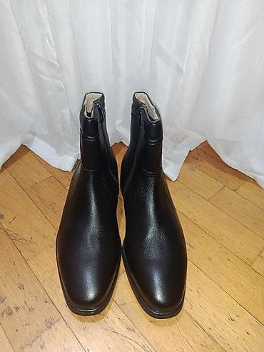 Botinkalar: Satilir:İtaliyadan qelib təzədir 400 manata alinib.Qara dəri qısa kişi — 4
