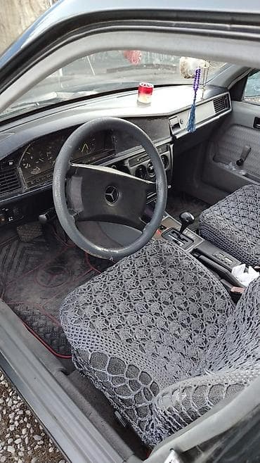 usax masini: Mercedes-Benz 190: 2 l | 1990 il Sedan — 10